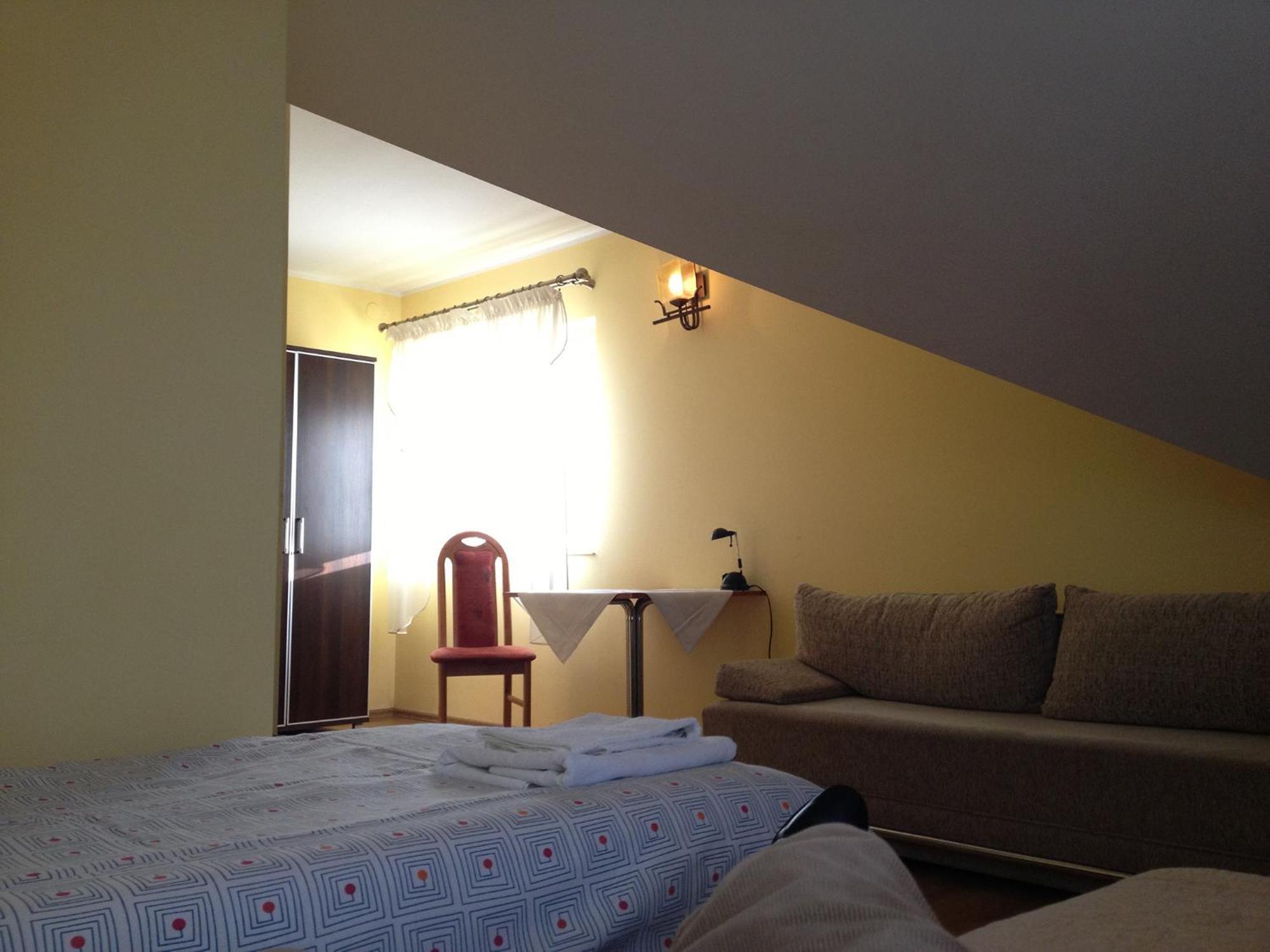 Laura Bed & Breakfast Belchatow ห้อง รูปภาพ